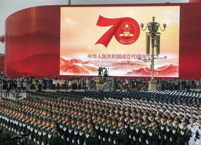 گزارش، جمهوری خلق چین و رژه ای با چاشنی موشک و هشدار
