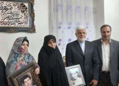 محمدرضا عارف: رسیدگی به خانواده های شهدا وظیفه حاکمیت است