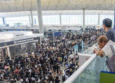 هنگ کنگ ممنوعیت تجمع در فرودگاه بین المللی را تمدید کرد ، تدارک معترضان برای تجمع جدید