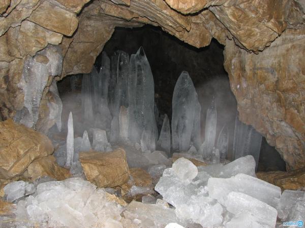 غار یخ مراد البرز؛ زیبایی طبیعی در همسایگی پایتخت