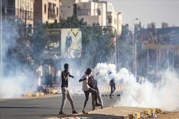 تظاهرات سودانی ها در اعتراض به سیطره نظامیان بر قدرت
