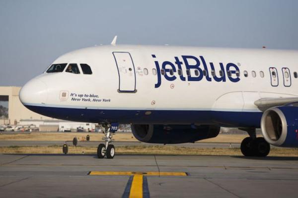 لرزش شدید هواپیمای JetBlue مسائل زیاد و ناخوش آیندی ایجاد کرد