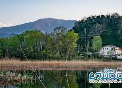 تالاب زربیجار یکی از جاذبه های طبیعی استان گیلان است